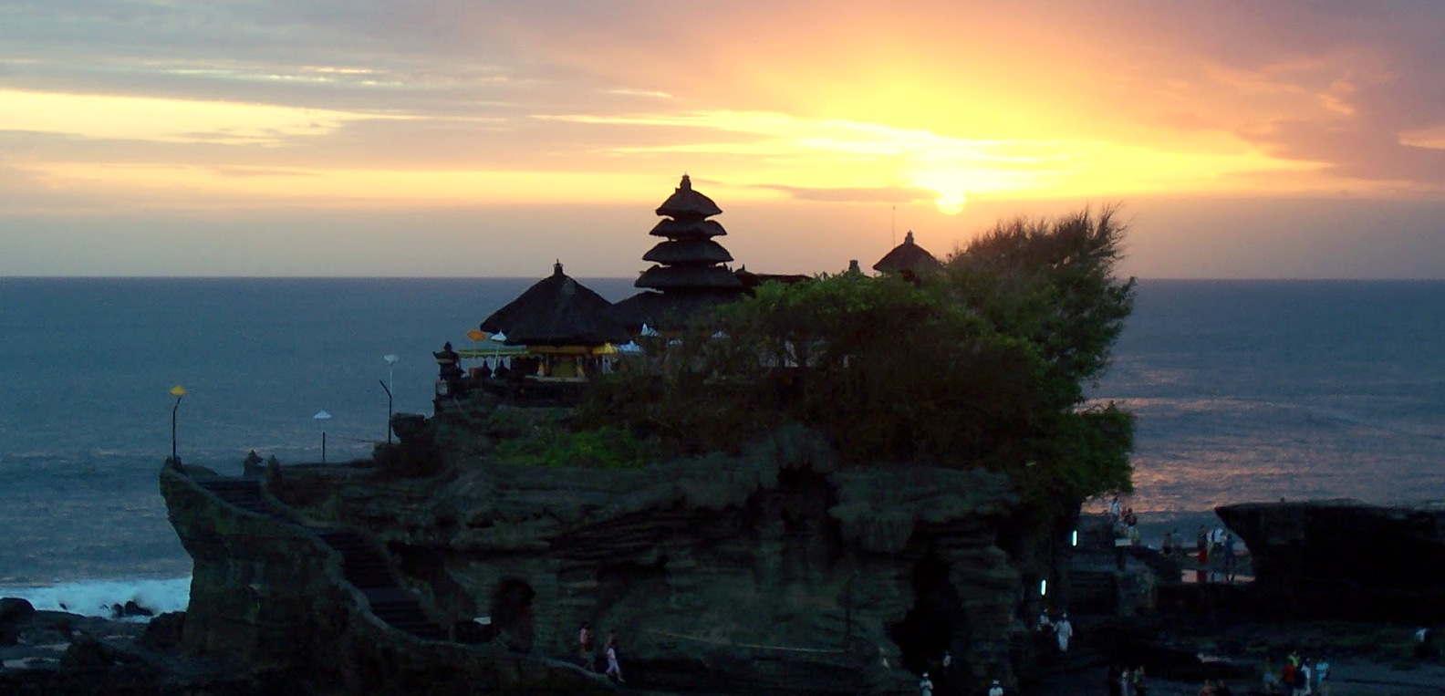 Pura Tanah Lot Bali Tour