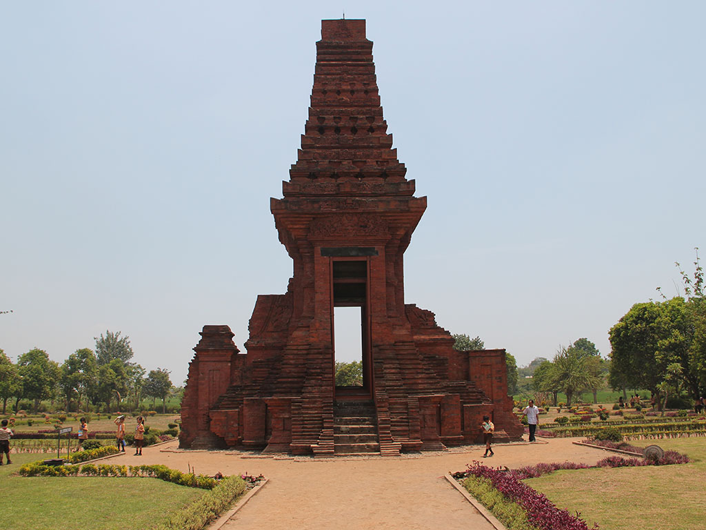 Trowulan Mojokerto Guide Bali Tour